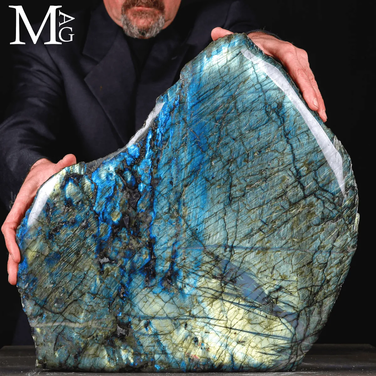 Grande Labradorite Blue and Golden Flash del Madagascar