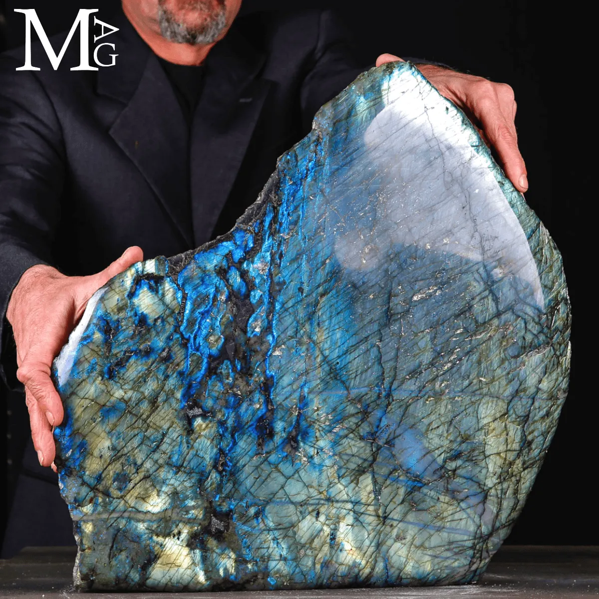 Grande Labradorite Blue and Golden Flash del Madagascar