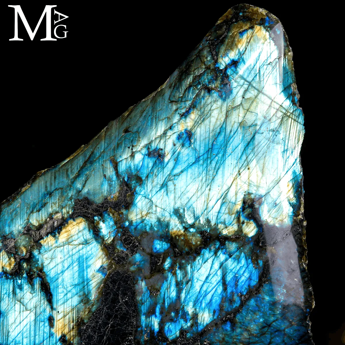 Grande Labradorite Forma Monumentale – 28,6 kg