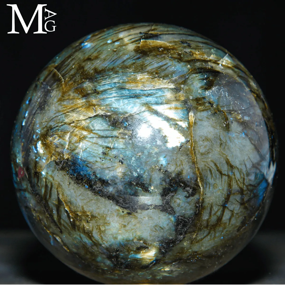 Sfera in Labradorite del Madagascar