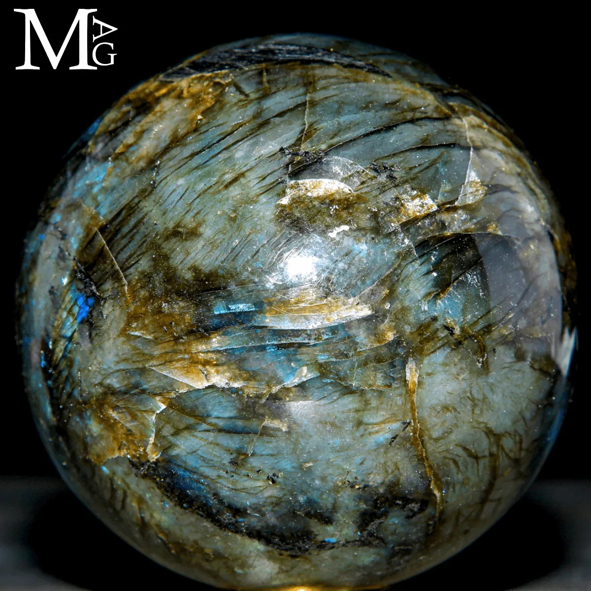 Sfera in Labradorite del Madagascar