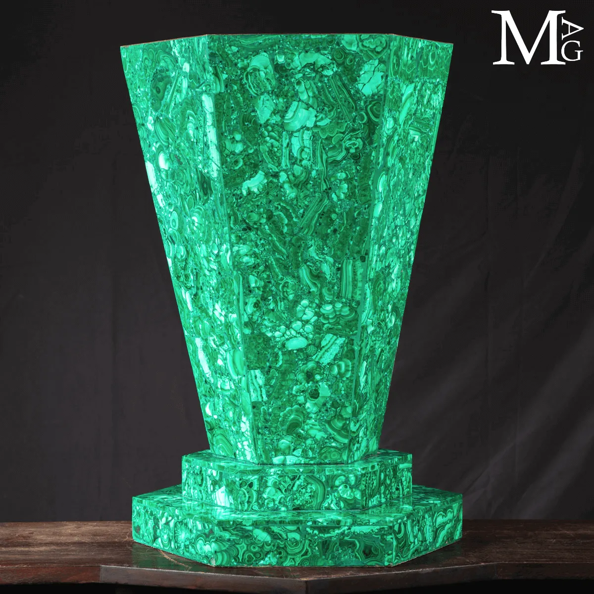 Vaso Imperiale in Malachite - Arredo Lapidario.