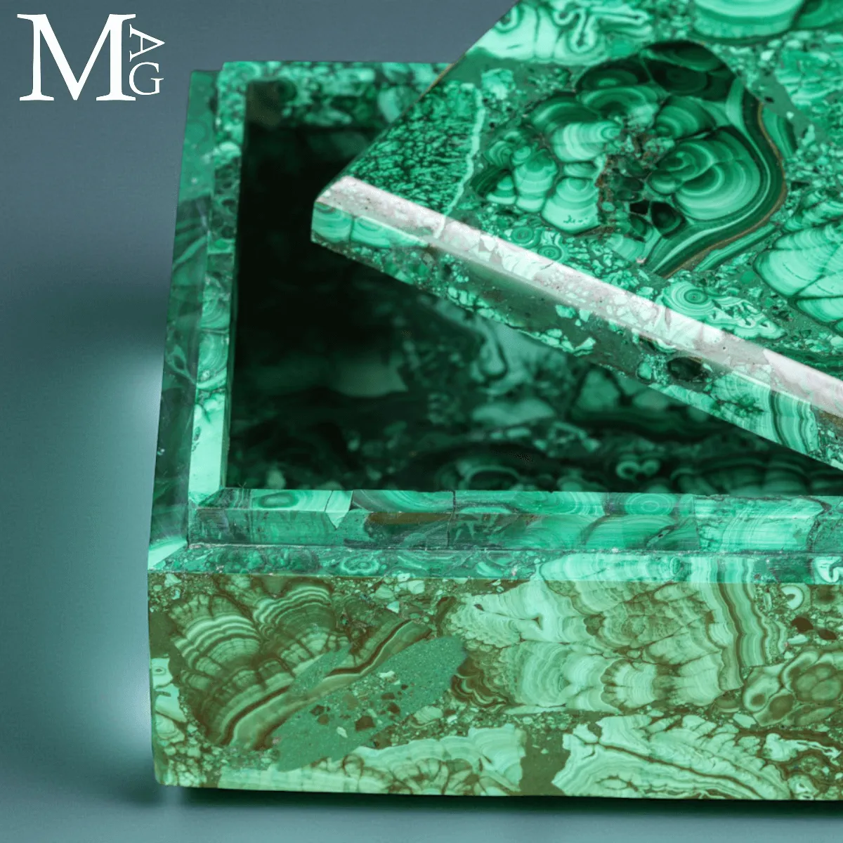 Scatola in Malachite – Lavorazione Artigianale di Qualità