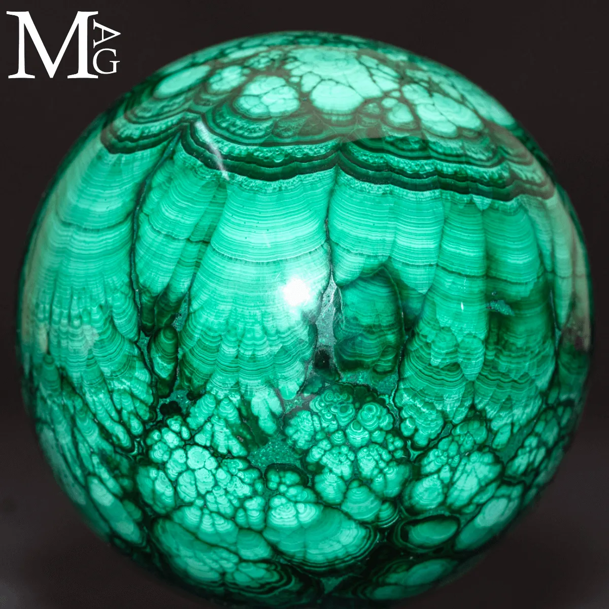 Sfera in Malachite – Il Linguaggio delle Forme.