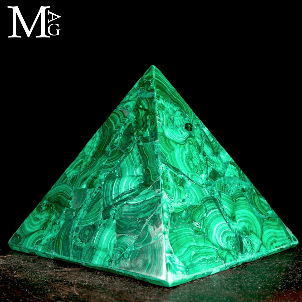 Piramide in Malachite Naturale.