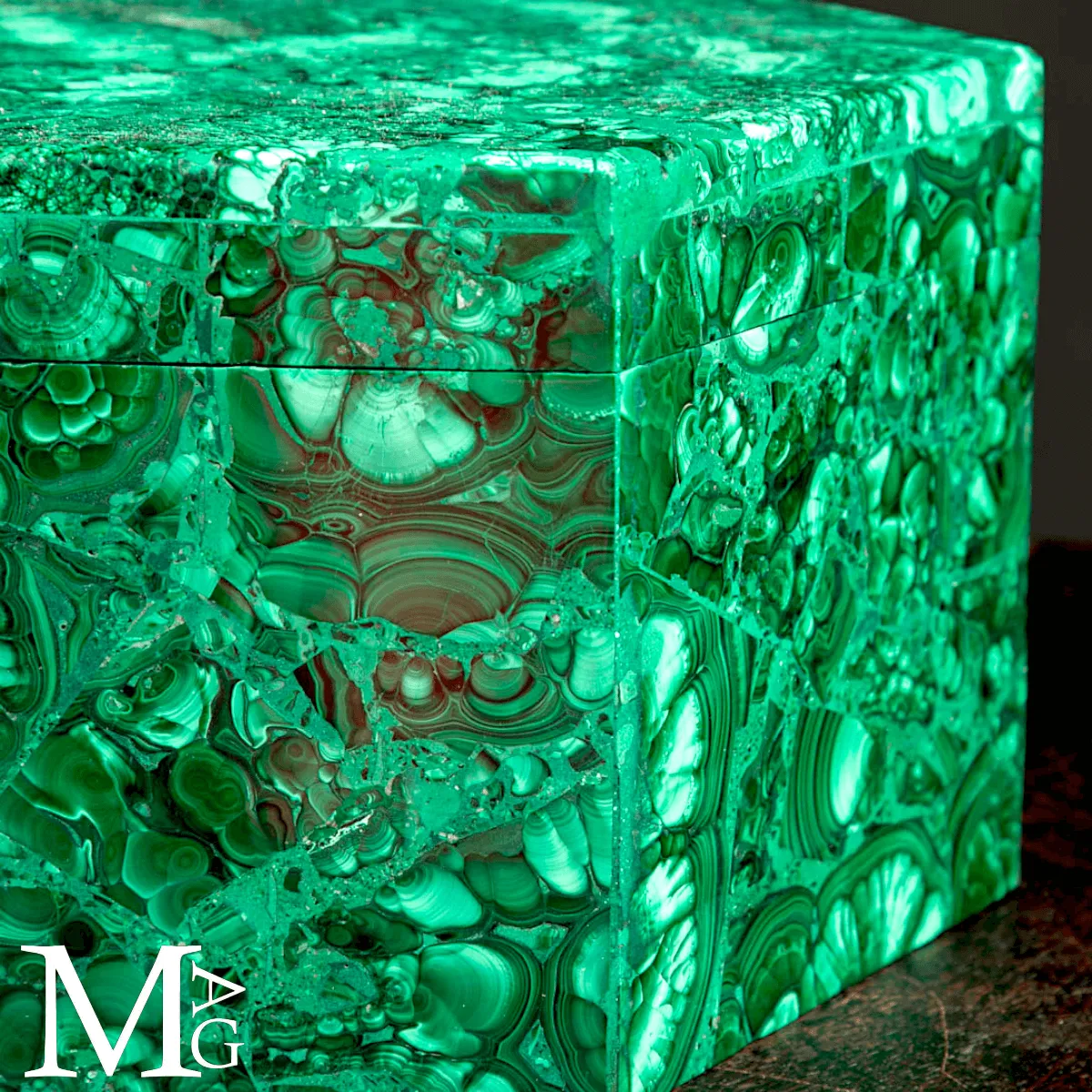 Grande Scatola Esagonale in Malachite – Mosaico.