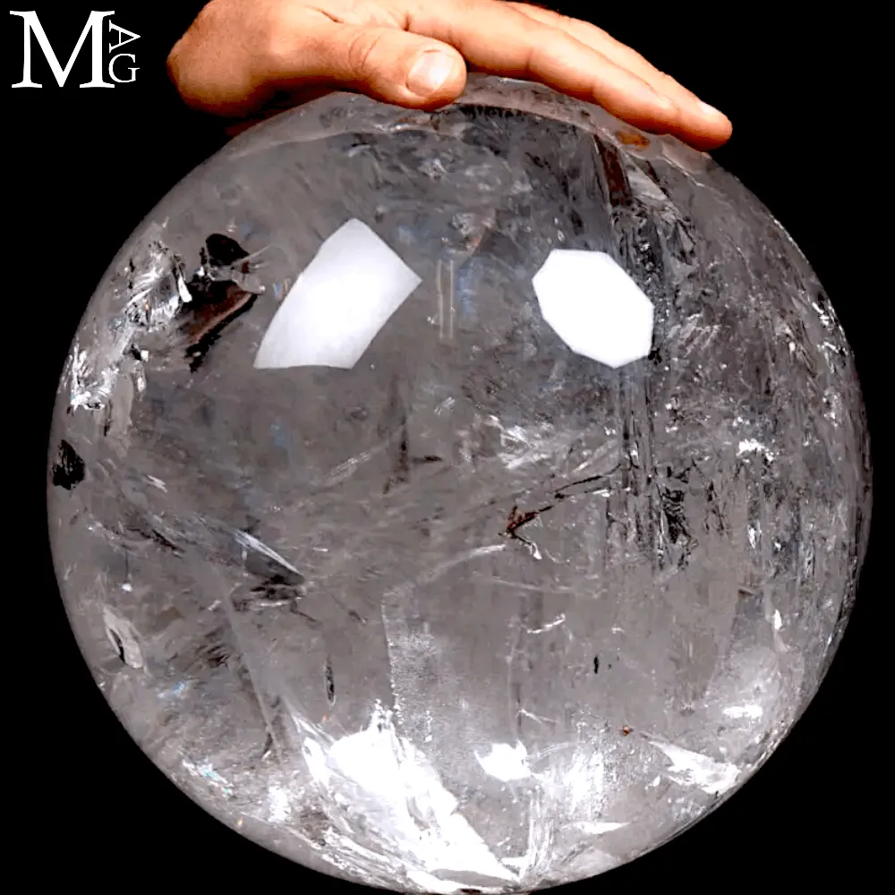Sfera in Quarzo Ialino Gigante.