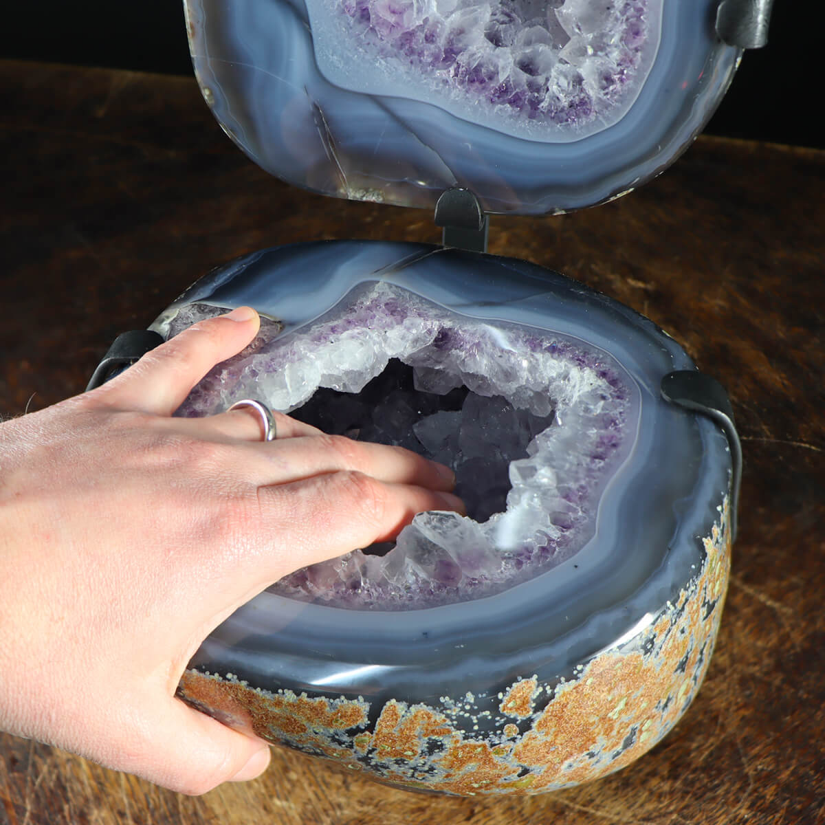 CrystalAge - Geode Di Agata Rosa In Confezione Regalo: Armonia E Cristalli Scintillanti (Piccola, 11x11 Cm)