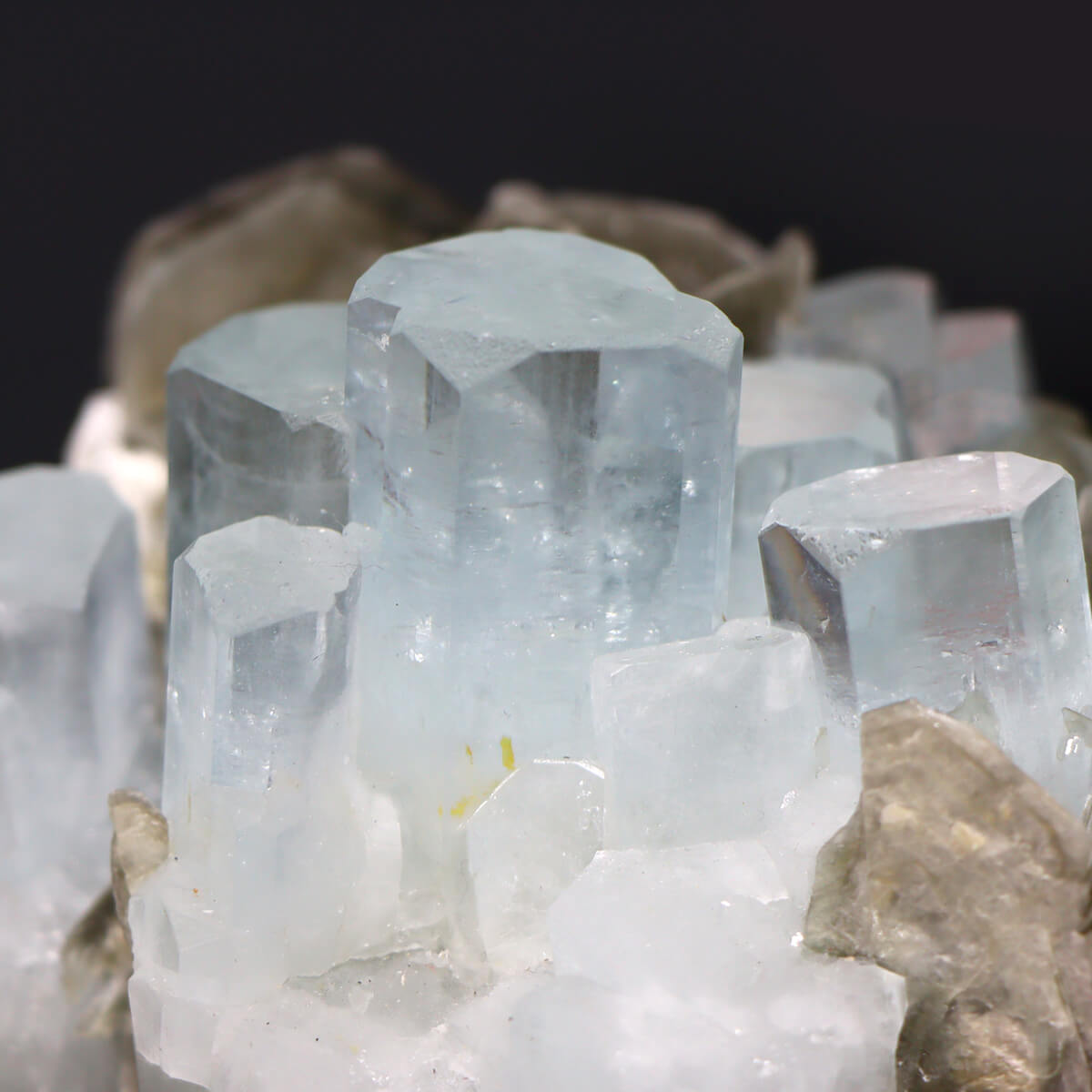 Aquamarin auf Moskauer Matrix